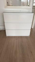 Ikea 3-schuifladenkast met glasplaat op de bovenzijde., Huis en Inrichting, Kasten | Ladekasten, Ophalen, 50 tot 100 cm, Zo goed als nieuw