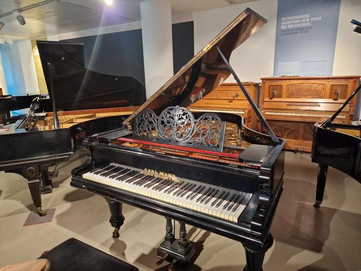 Mooie warme klassieke Carl Mand vleugel. Gerestaureerd!, Muziek en Instrumenten, Piano's, Zo goed als nieuw, Vleugel, Zwart, Ophalen