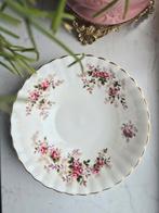 royal Albert schaaltje lavender rose bloemtjes, Antiek en Kunst, Antiek | Servies los, Ophalen of Verzenden