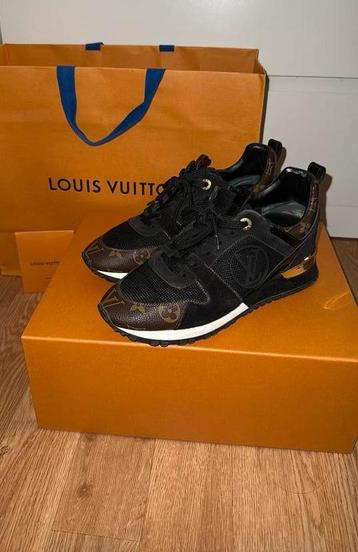 LV sneakers beschikbaar voor biedingen