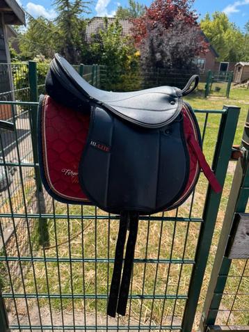 Mini shetland zadel beschikbaar voor biedingen