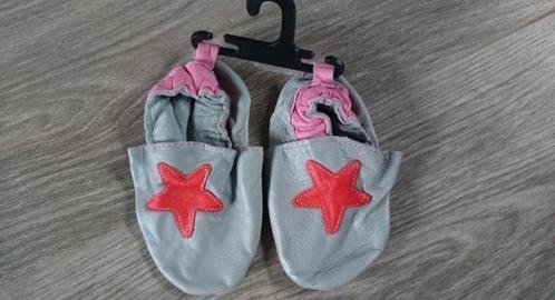 leren slofjes Hema nooit gebruikt, Kinderen en Baby's, Babykleding | Schoentjes en Sokjes, Zo goed als nieuw, Meisje, Slofjes