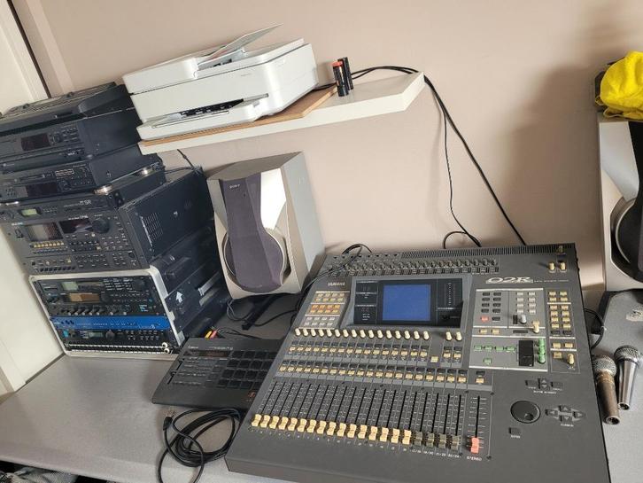 Complete studio inventaris, ook losse apparaten te koop., Audio, Tv en Foto, Professionele Audio-, Tv- en Video-apparatuur, Zo goed als nieuw