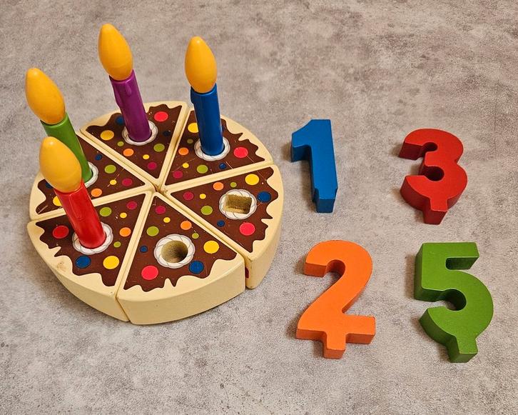 Houten Taart met Kaarsjes - Speelgoed - speelkeuken, Kinderen en Baby's, Speelgoed | Educatief en Creatief, Gebruikt, Ontdekken