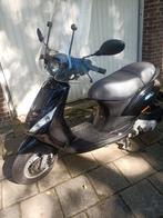 Piagio Zipp  4 tact, Fietsen en Brommers, Scooters | Piaggio, Ophalen, Zo goed als nieuw, Benzine, Zip