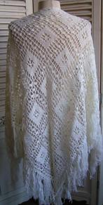 witte gehaakte stola nr BB 323, Verzenden, Zo goed als nieuw, Maat 46/48 (XL) of groter, Sjaal