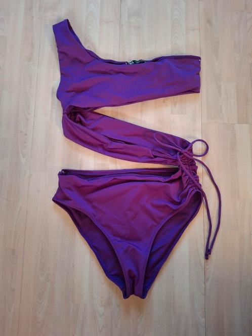 Beautiful Purple SwimSuit (M) Zara with Cutouts, Kleding | Dames, Badmode en Zwemkleding, Zo goed als nieuw, Badpak, Paars, Ophalen of Verzenden