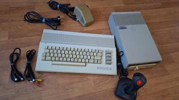 Commodore 64 - compleet met diskdrive en joystick - werkend beschikbaar voor biedingen