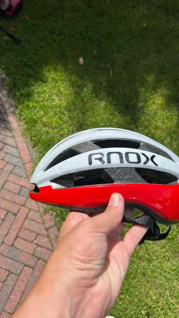 Fietshelm racefiets mannen beschikbaar voor biedingen