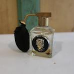 Parfum fles verstuiver oud origineel 4 x 4 x 7,5 cm, Antiek en Kunst, Antiek | Glas en Kristal, Ophalen of Verzenden