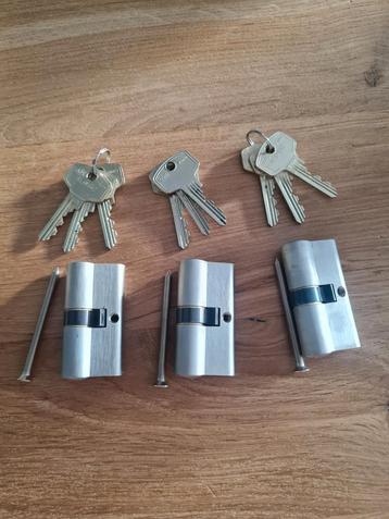 3x Dom plura SKG2 cilinders * gelijksluitend * 30/30 beschikbaar voor biedingen