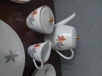 6 Persoons retro ontbijtservies (oranje en grijs motief) beschikbaar voor biedingen