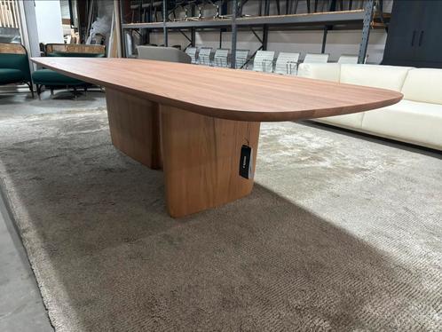 B&B Italia Tobi Ishi 114x313cm in Brushed Elm LP € 18.000,-, Huis en Inrichting, Tafels | Eettafels, Nieuw, 200 cm of meer, Vijf personen of meer