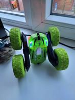 Groene stunt auto met afstandsbediening, Kinderen en Baby's, Speelgoed | Speelgoedvoertuigen, Ophalen of Verzenden, Gebruikt, Afstandsbediening