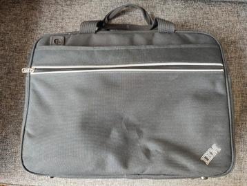 IBM laptop tas beschikbaar voor biedingen