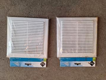 2x ventilatie rooster met insectengaas beschikbaar voor biedingen