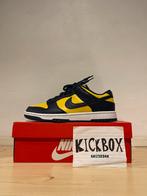 NIKE DUNK LOW ‘Michigan’ EU 42,5, Kleding | Heren, Schoenen, Nieuw, Ophalen of Verzenden, Sneakers of Gympen, Overige kleuren