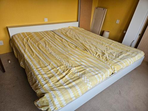 Tweepersoonsbed, Huis en Inrichting, Slaapkamer | Bedden, Gebruikt, Tweepersoons, 180 cm, 200 cm, Hout, Wit, Ophalen