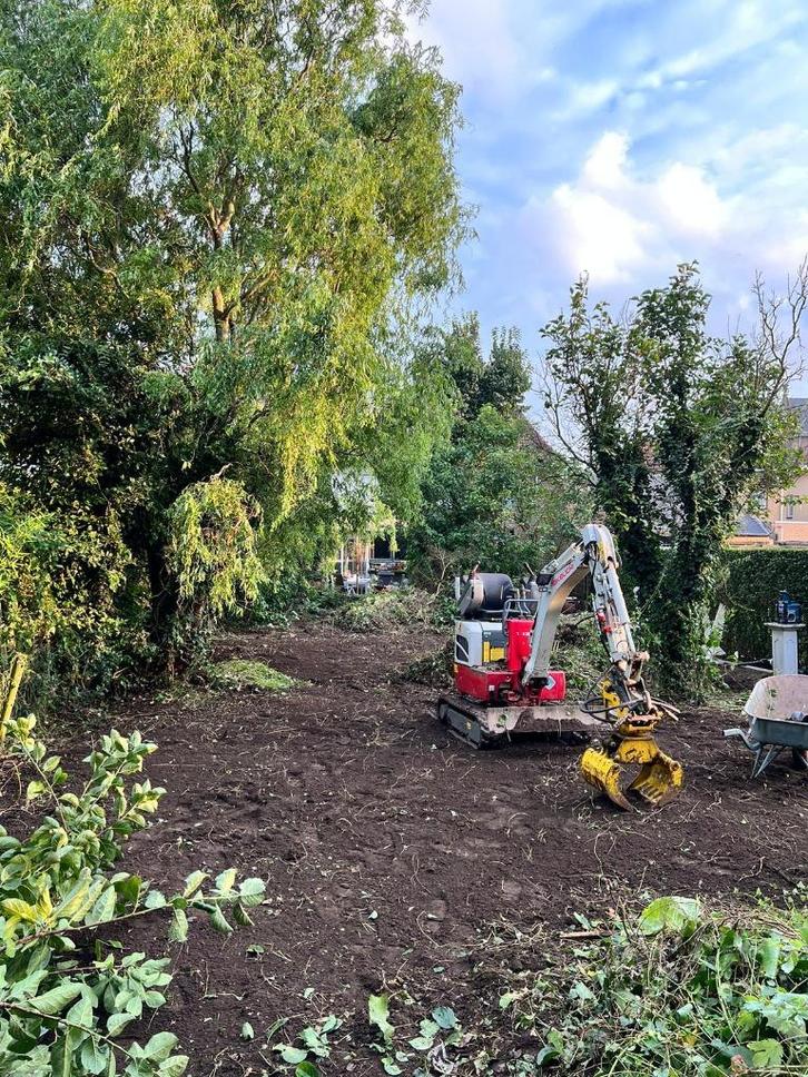 Minigraver ( 75 cm) en rupsdumper (80 cm) – breed inzetbaar, Diensten en Vakmensen, Tuinmannen en Stratenmakers, Bestrating, Hekwerk of Schuttingen