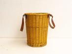 rietenmand met leren hengsels 28485