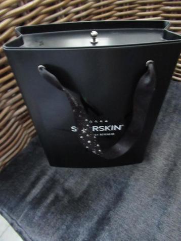 leeg zwart STARSKIN OPBERGBLIK voor sheetmasks, maskers etc. beschikbaar voor biedingen