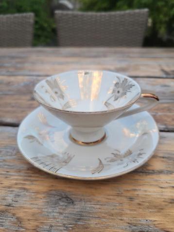 Servies goud  beschikbaar voor biedingen
