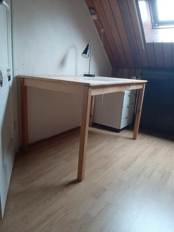 Houten tafel 120 x 75;   2 stuks