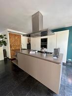 Moderne keuken met eiland inclusief apparatuur, Ophalen, Gebruikt, Wit, Overige typen