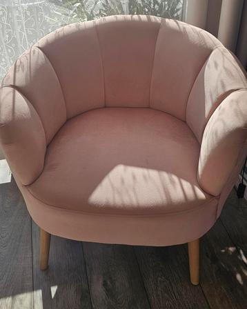 Zachtroze fauteuil Kwantum - Zo goed als nieuw! beschikbaar voor biedingen