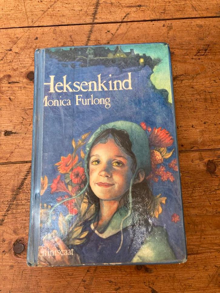 Heksenkind - Monica Furlong, Boeken, Kinderboeken | Jeugd | onder 10 jaar, Gelezen, Fictie algemeen, Ophalen of Verzenden
