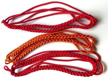  3  Uniform schouder koorden beschikbaar voor biedingen