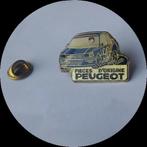 PEUGEOT 309 pin ,pecies d'orgine, Verzamelen, Speldjes, Pins en Buttons, Ophalen of Verzenden, Zo goed als nieuw, Transport, Speldje of Pin