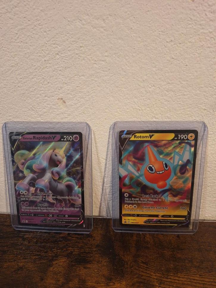 Set promo V kaarten, Hobby en Vrije tijd, Verzamelkaartspellen | Pokémon, Zo goed als nieuw, Meerdere kaarten, Foil, Ophalen