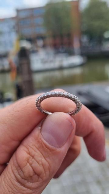 14-karaats Witgouden Ring met Diamanten beschikbaar voor biedingen