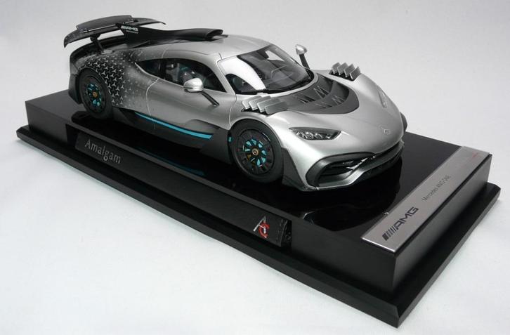 Mercedes AMG One Zilver 1:18 van Amalgam, Hobby en Vrije tijd, Modelauto's | 1:18, Nieuw, Auto, Overige merken, Ophalen of Verzenden