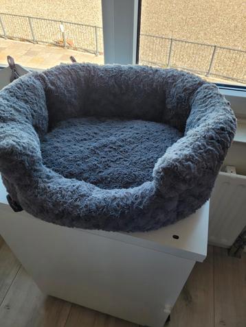 Jack and Vanilla honden/ katten mand Scale 55x42 cm.
 beschikbaar voor biedingen
