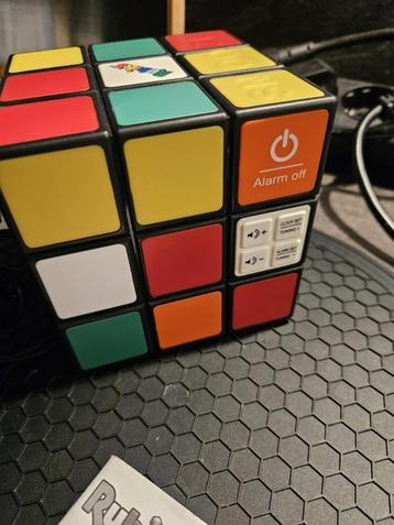 Werkende grote vrolijke vintage Bigben Rubik's cube wekker beschikbaar voor biedingen