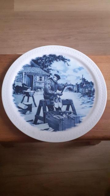 Delfts blauw sierbord beschikbaar voor biedingen