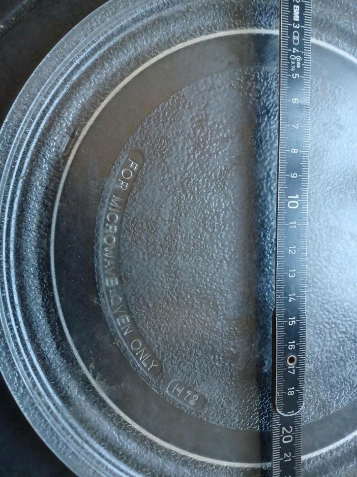 Magnetron schaal of 2 schalen van glas, Huis en Inrichting, Woonaccessoires | Dienbladen, Gebruikt, Overige materialen, Rond, Ophalen of Verzenden