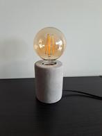 Kwantum betonlook tafellamp, Huis en Inrichting, Lampen | Tafellampen, Ophalen, Zo goed als nieuw, Minder dan 50 cm