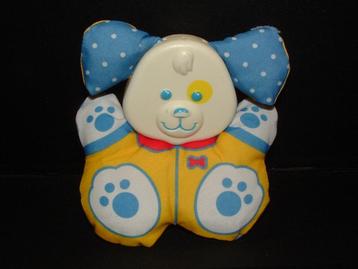 FISHER PRICE HOND RAMMELAAR GLADDE KATOEN BLAUW/WIT MET GELE