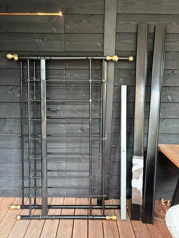 Ikea tweepersoonsbed beschikbaar voor biedingen