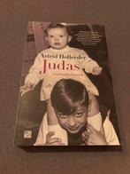Judas - Astrid Holleeder - Familie Kroniek, Ophalen of Verzenden, Zo goed als nieuw, Overige