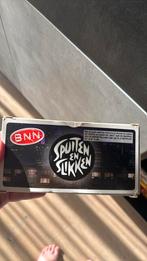 Spuiten en slikken spel, Hobby en Vrije tijd, Ophalen, Zo goed als nieuw