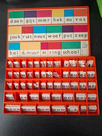 Letterdoos behorend bij leesmethode Letterstad beschikbaar voor biedingen