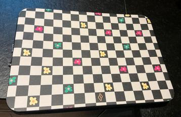 Laptop hoes van Burga beschikbaar voor biedingen