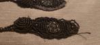 sluitingversiering met kralen 1515? Oud, Ophalen of Verzenden