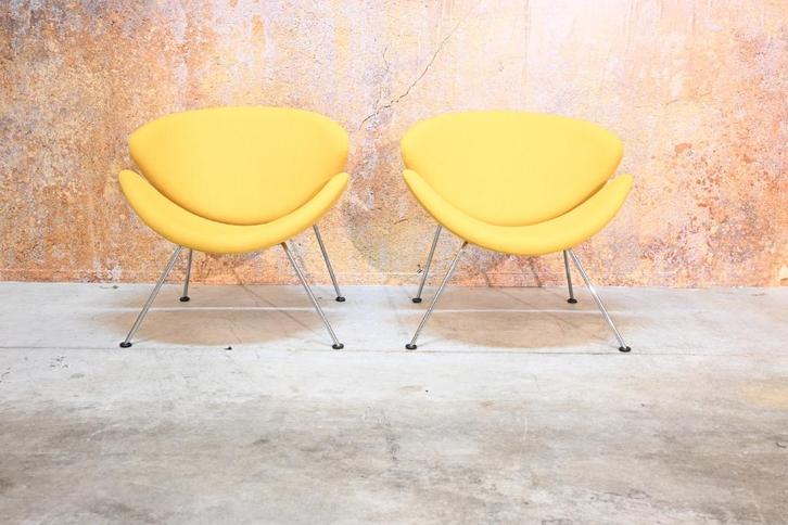 ZGANieuw 2 Artifort Orange Slice design fauteuils + hocker, Huis en Inrichting, Fauteuils, Zo goed als nieuw, Metaal, Stof, 75 tot 100 cm