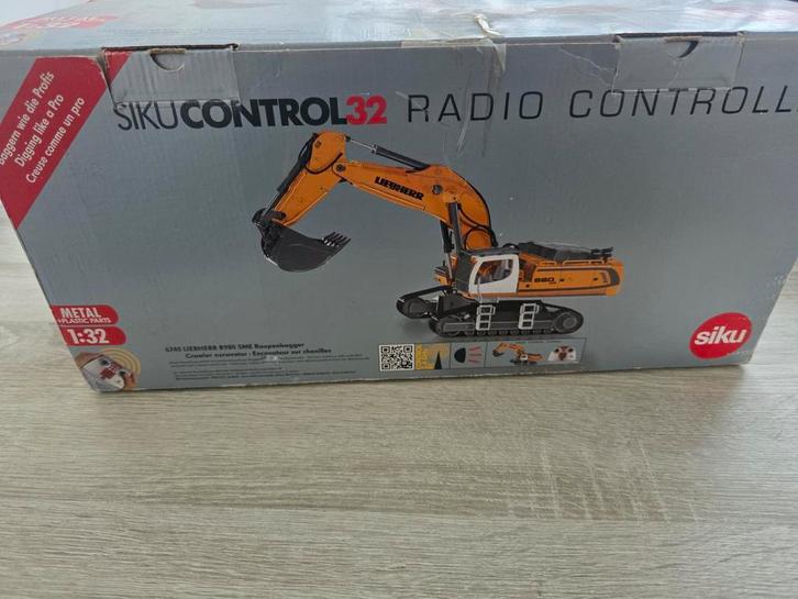 Siku 6740 - RC Liebherr R980 SME Graafmachine met rupsbanden, Hobby en Vrije tijd, Modelbouw | Radiografisch | Overige, Zo goed als nieuw