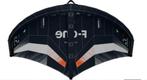 F-One Strike V5 4.5m + Carbon Boom - Zo Goed Als Nieuw, Watersport en Boten, Wingsurfen, Ophalen of Verzenden, Zo goed als nieuw